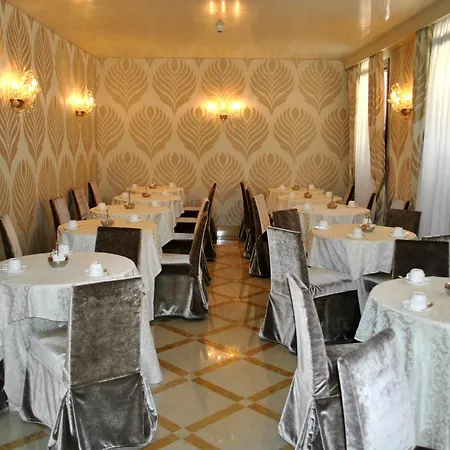 Hotel Carlton Capri 3*