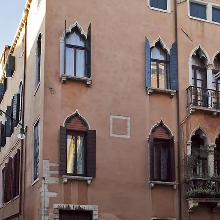 Bed & Breakfast Ca' Cappellis 2*
