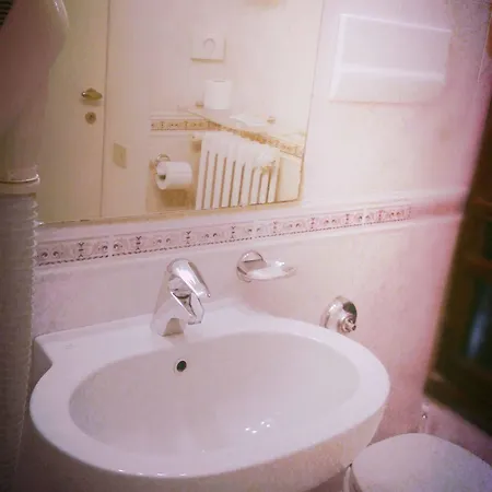 Hotel San Salvador Basic & Local 2 Stars Hotel 2* Venice