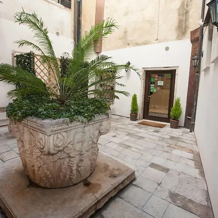 Ca' Foscolo 2* Venise