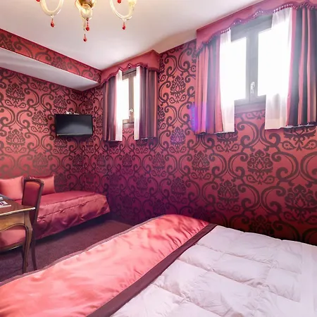 Domus Cavanis Otel 3*