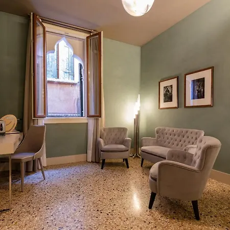 Liassidi Arco Venice