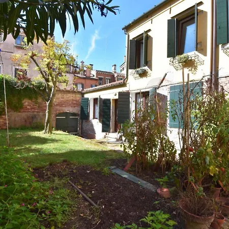 Palazzo Pizzamano Apartment