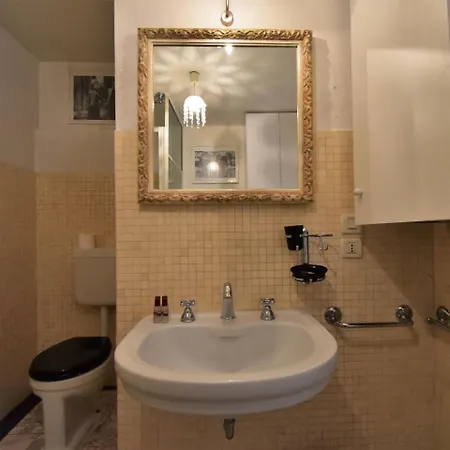 Palazzo Pizzamano Apartment *
