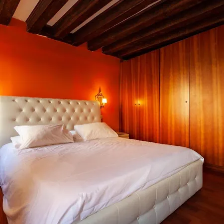 Apartment Ca'pedrocchi By Bricola