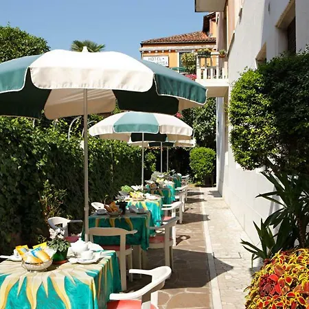 Hotell Santa Lucia