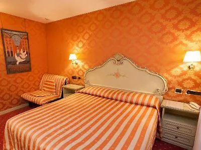 Lux 3* Benátky