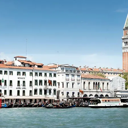 Hotel Monaco & Grand Canal