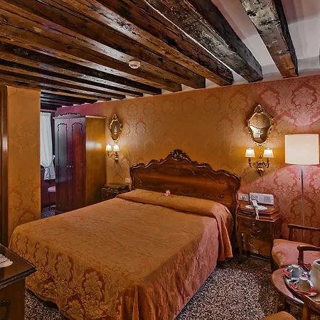 Antica Sturion Residenza D'epoca 3*