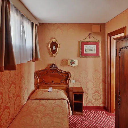 Antica Sturion Residenza D'epoca 3*