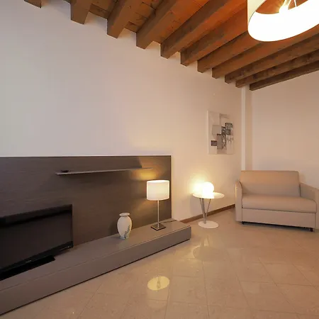 Venetian Style 2 البندقية