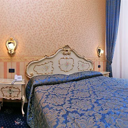 Montecarlo Ξενοδοχείο