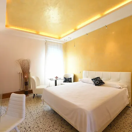 Mio 2* Veneza