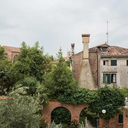 Venetian Mood: Secret Garden Appartement Venise