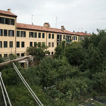 Venetian Mood: Secret Garden * Venise