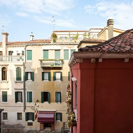 Apartment Al Mezzanino, Palazzo Torniello