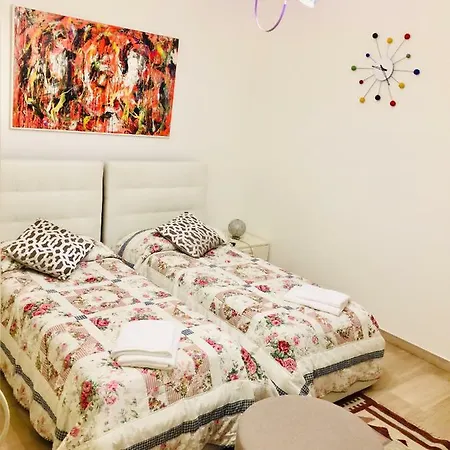 Ca'tronconi Ai Frari Apartment *