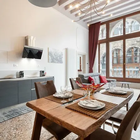 Apartment Ponte Raspi Canal View *