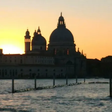 Ca' Giulia - Biennale - Free Wifi Fiber Apartment Venice