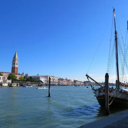 Hotel Hotel San Salvador Basic & Local 2 Stars Hotel Venice