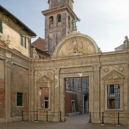The Arch Historic Venecia
