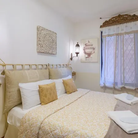 Hotell Mezzo Pozzo 2*