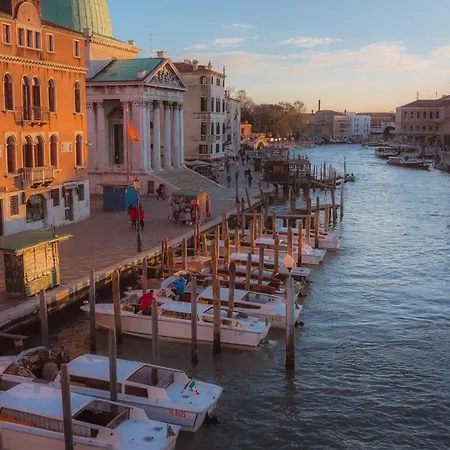 Ca Susanna Near Train Station Venedig