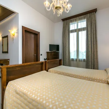 Isola Di San Servolo - Centro Hotel