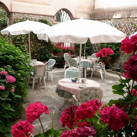 Hotel San Barnaba 3*