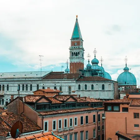 Elegant Terrace Near Piazza San Marco Last Floor No Lift Apartment *