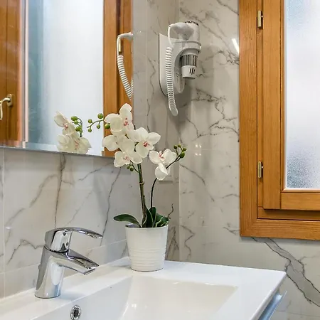 Venetian New Style @ Ca' D'oro Appartement