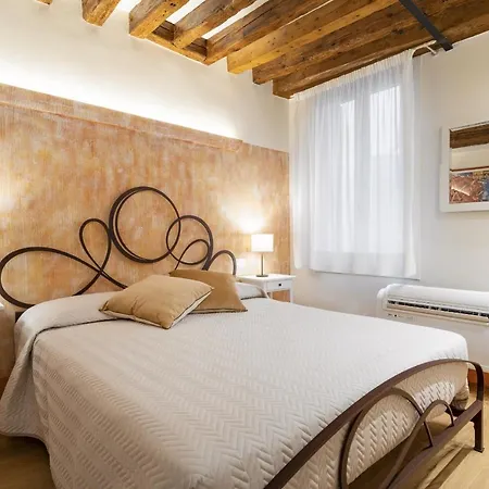Rialto Sant'aponal Prestige By Wonderful Italy * Venice
