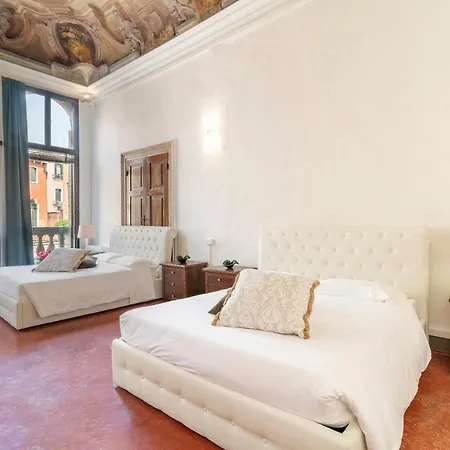 Riva Palace By Wonderful Italy البندقية